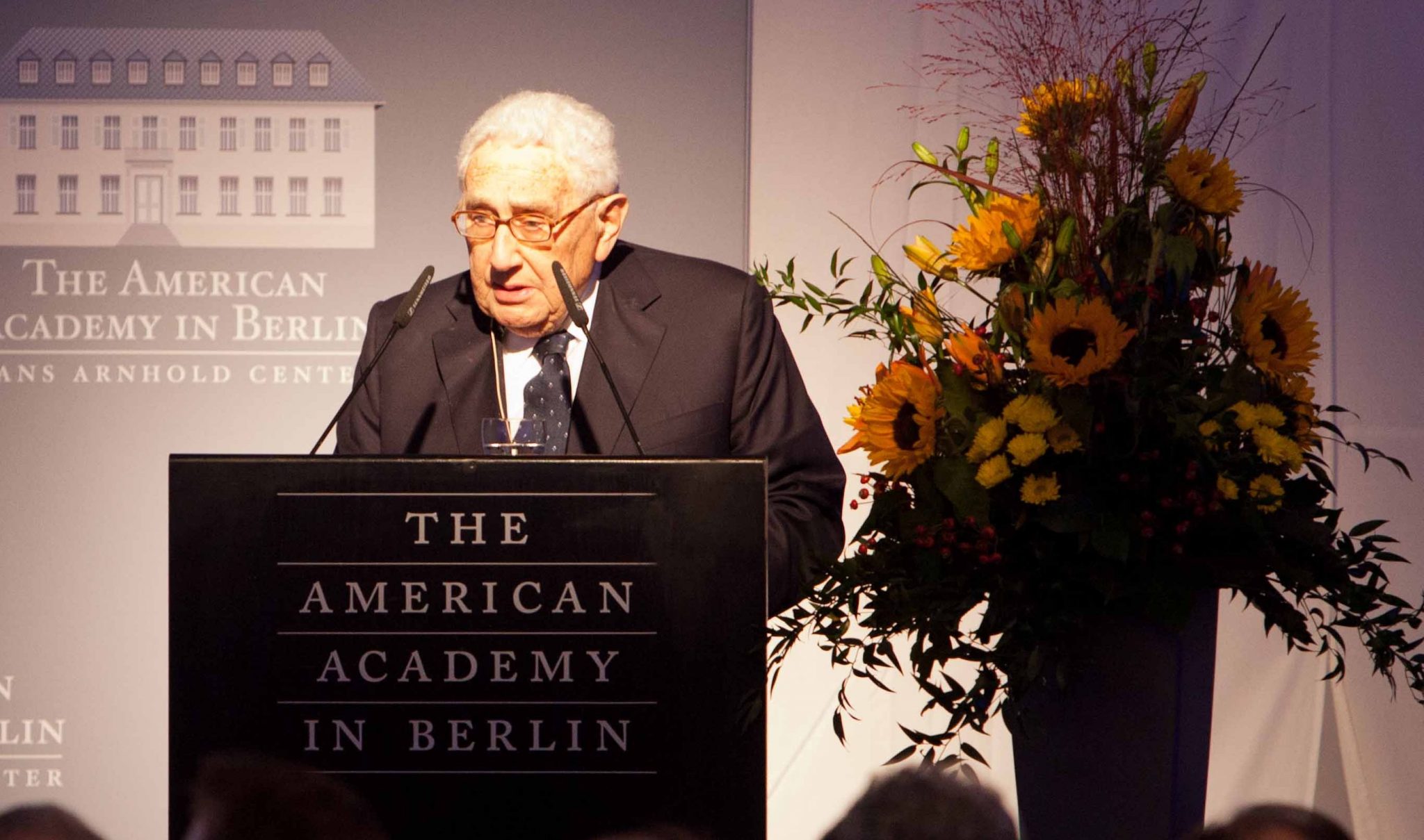 Kissinger ignora la Commissione Moro e premia Napolitano