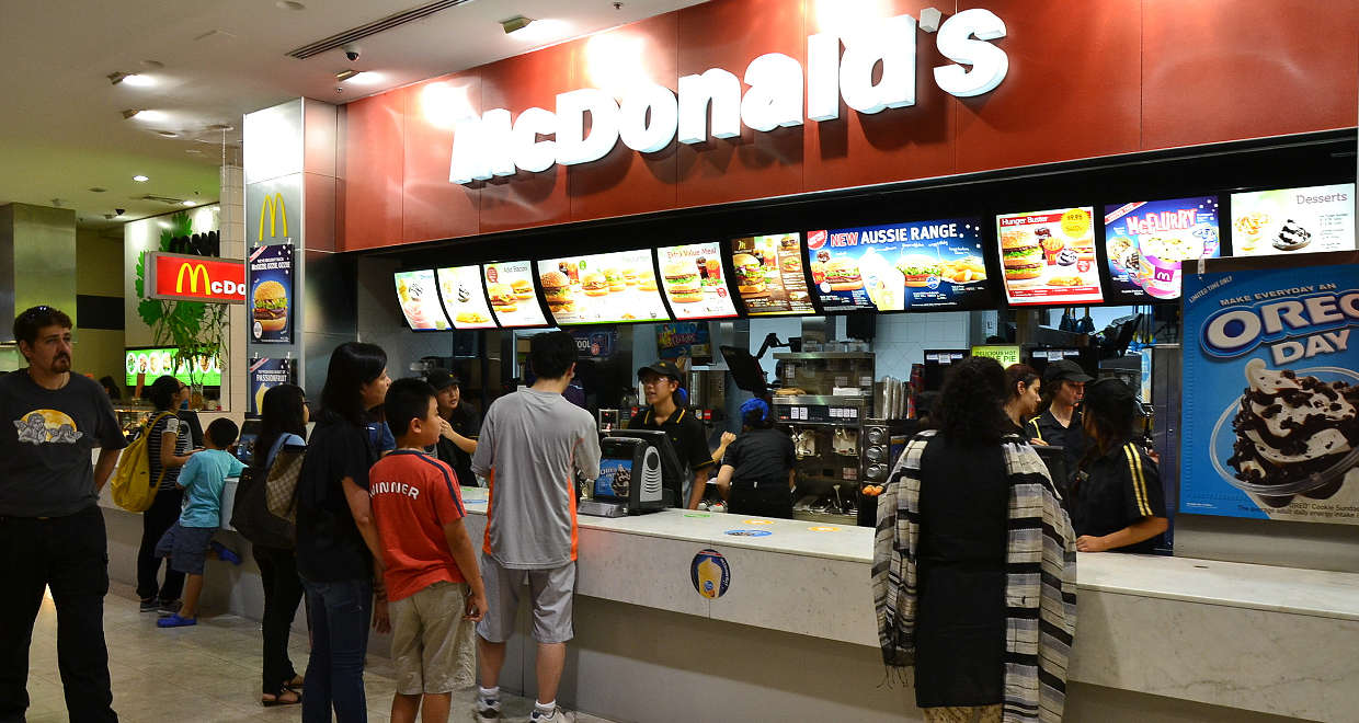 Diecimila studenti gratis per McDonalds: offre il Miur!