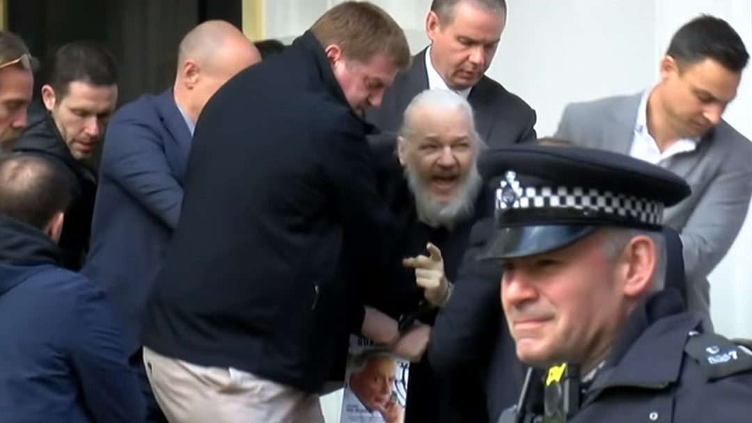 L’arresto di Assange è un attacco alle libertà individuali di ognuno di noi